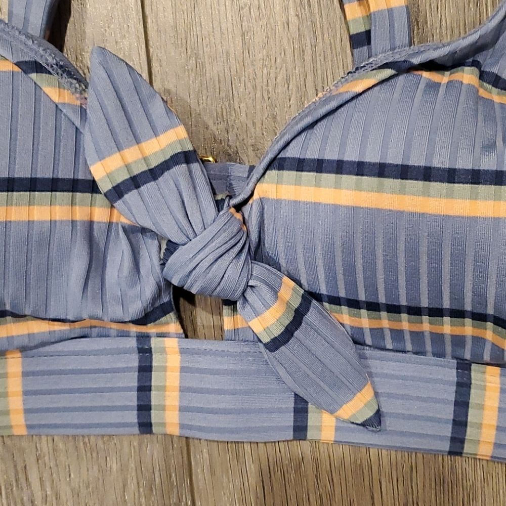 Plus Size Bathing Suit Top Size 24 - Picture 2 of 4